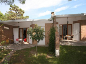 Отель Villaggio Azalea  Линьяно Пинета